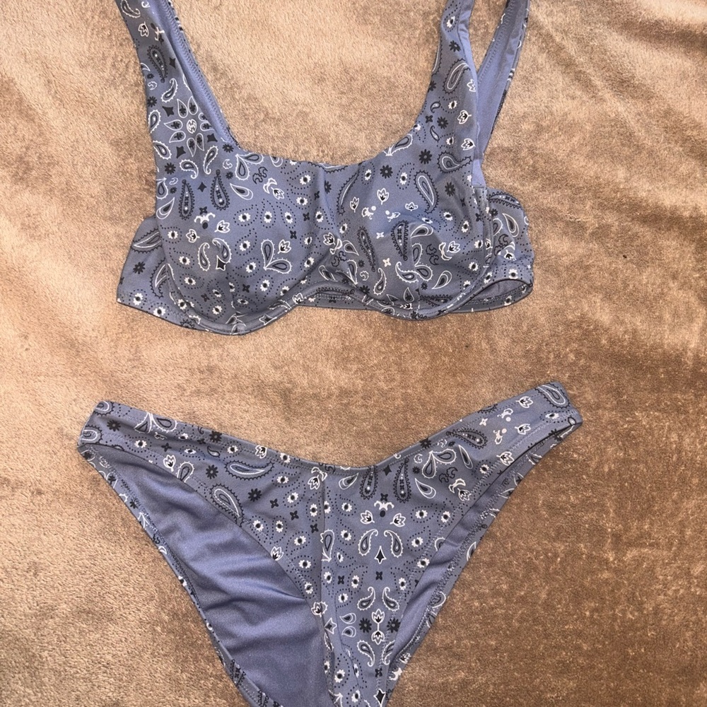Gray Blue Patterned Bikini Set - image 5